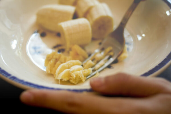 Aplasta una Banana Así y Agrégale Estos Dos Ingredientes para la Tos