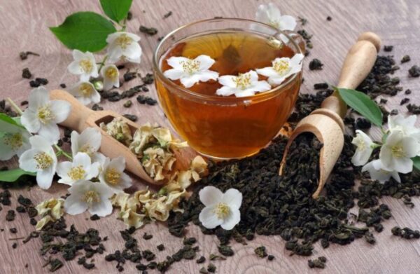 "Beneficios del Té de Hojas de Jazmín: Aumenta la Memoria y Reduce el Estrés"