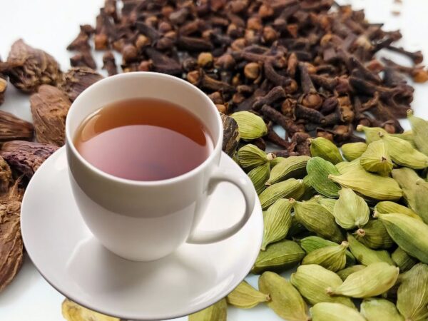 "Bebe Té de Clavos de Olor y Cardamomo durante 7 Días: Descubre sus Increíbles Beneficios para la Salud"