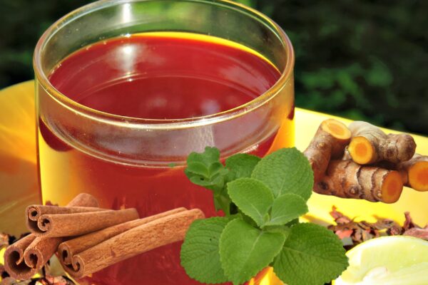 Descubre el poder curativo del orégano poleo con jamaica, cúrcuma y canela